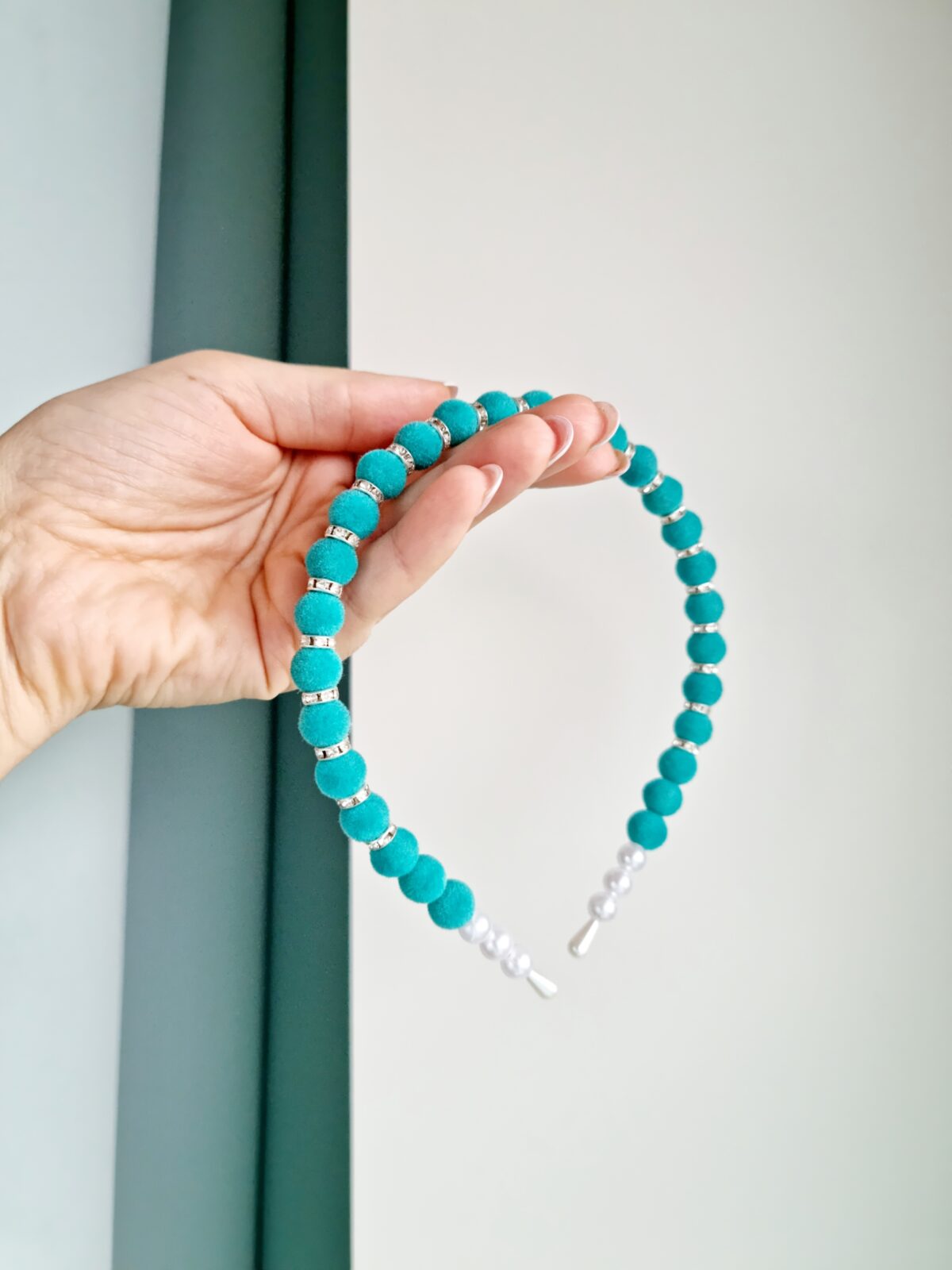 Pärlitega peavõru münt