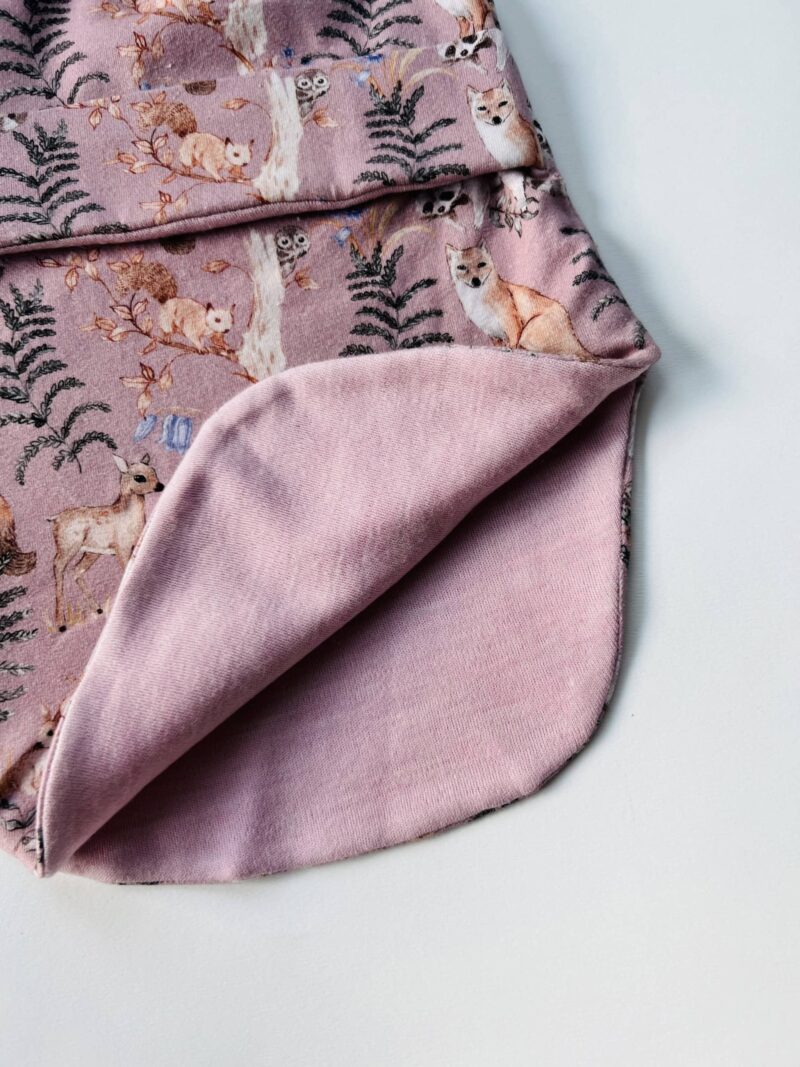 Metsloomakesed (kõrvade ja lipsuga)