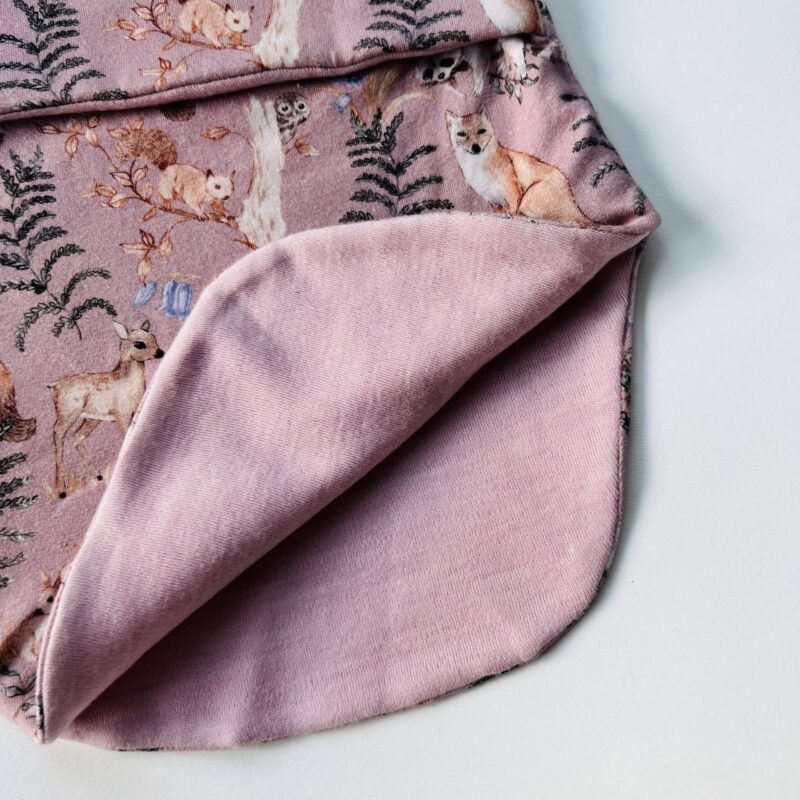 Metsloomakesed (kõrvade ja lipsuga)