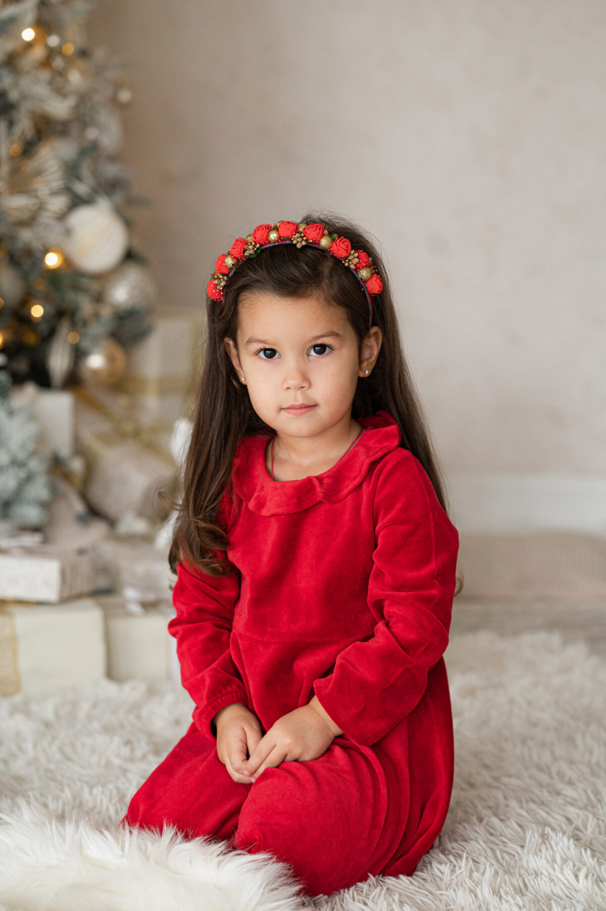 Photo204 Punaste lilledega peavõru