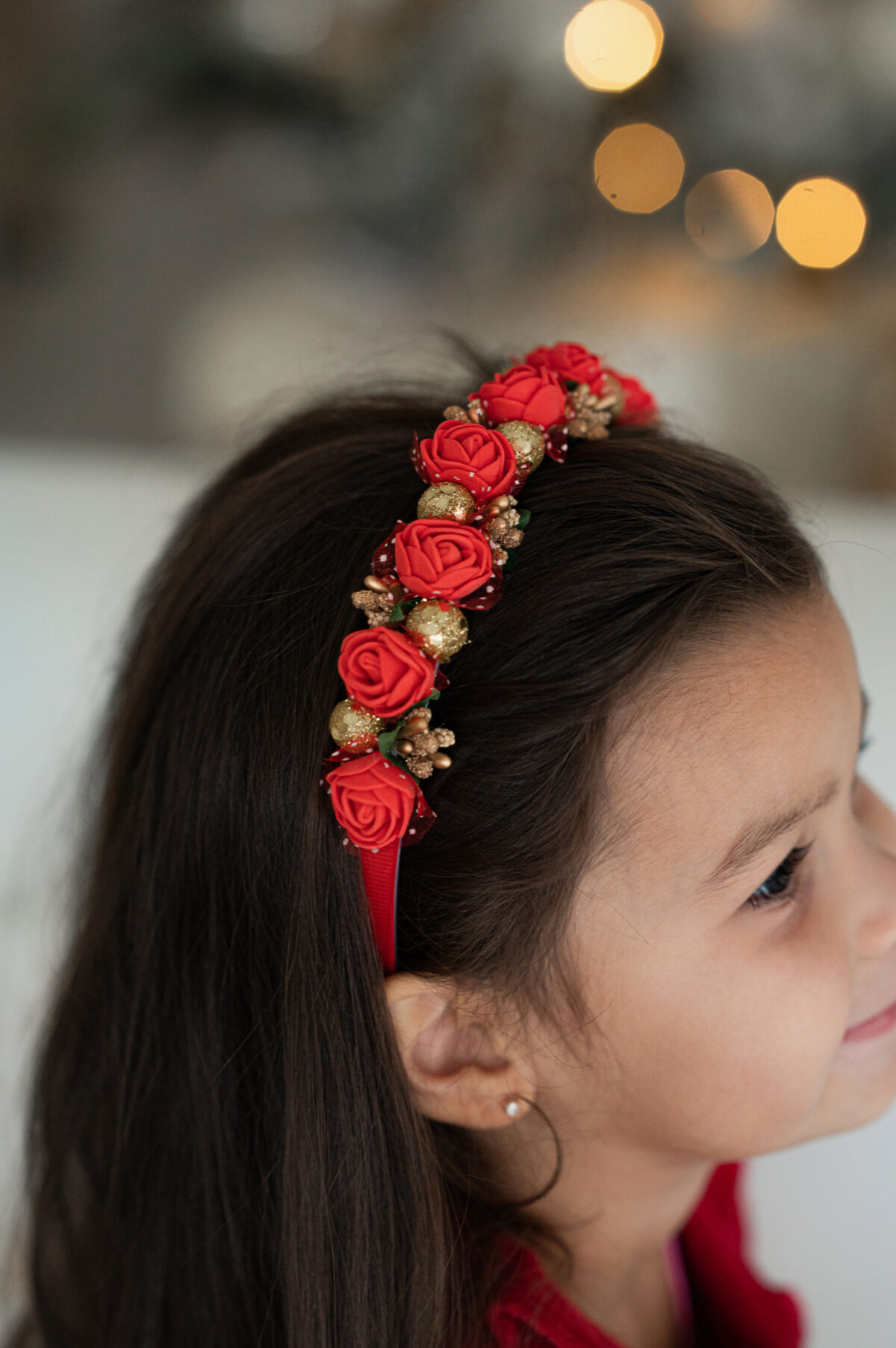 Photo209 Punaste lilledega peavõru