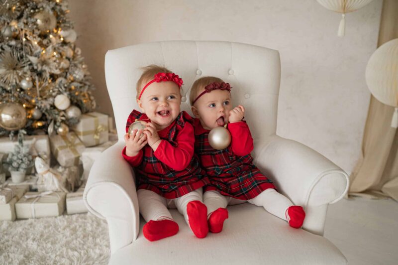 Photo261 Jõulupeapael punaste lilledega2