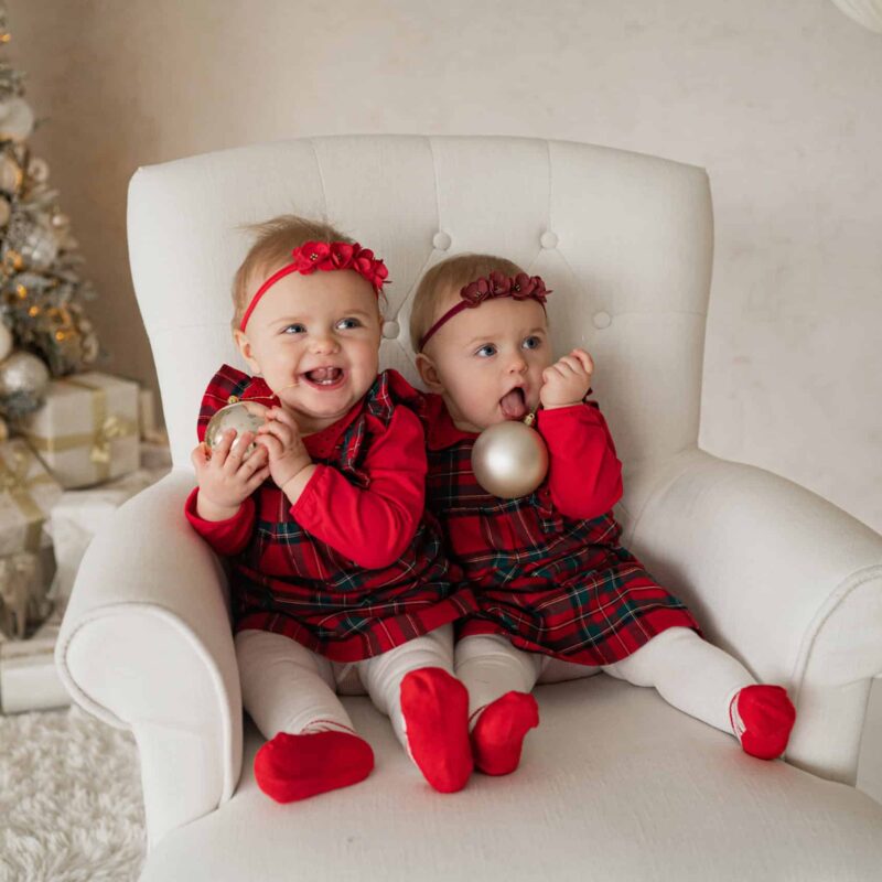 Photo261 Jõulupeapael punaste lilledega2