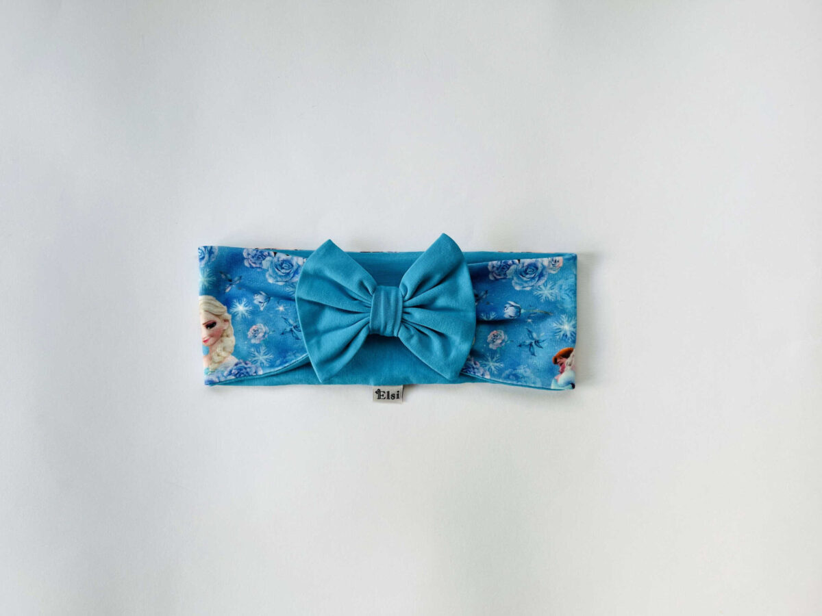 IMG_6632 Elsa ja Annaga peapael sinise lipsuga