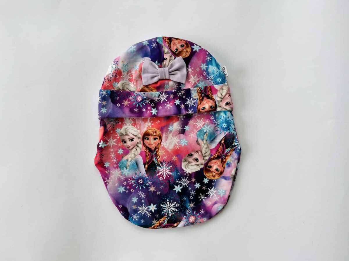 Elsa ja Anna (lipsuga)