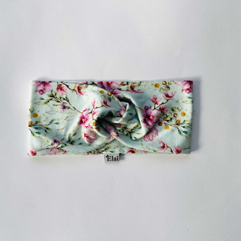 Mündil roosad lilled