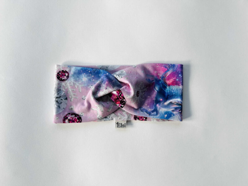 Ükssarvikud kristallidega