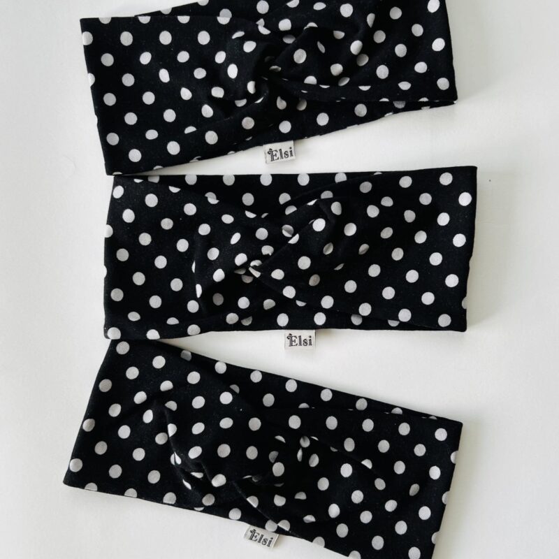 Mustal valged mummud