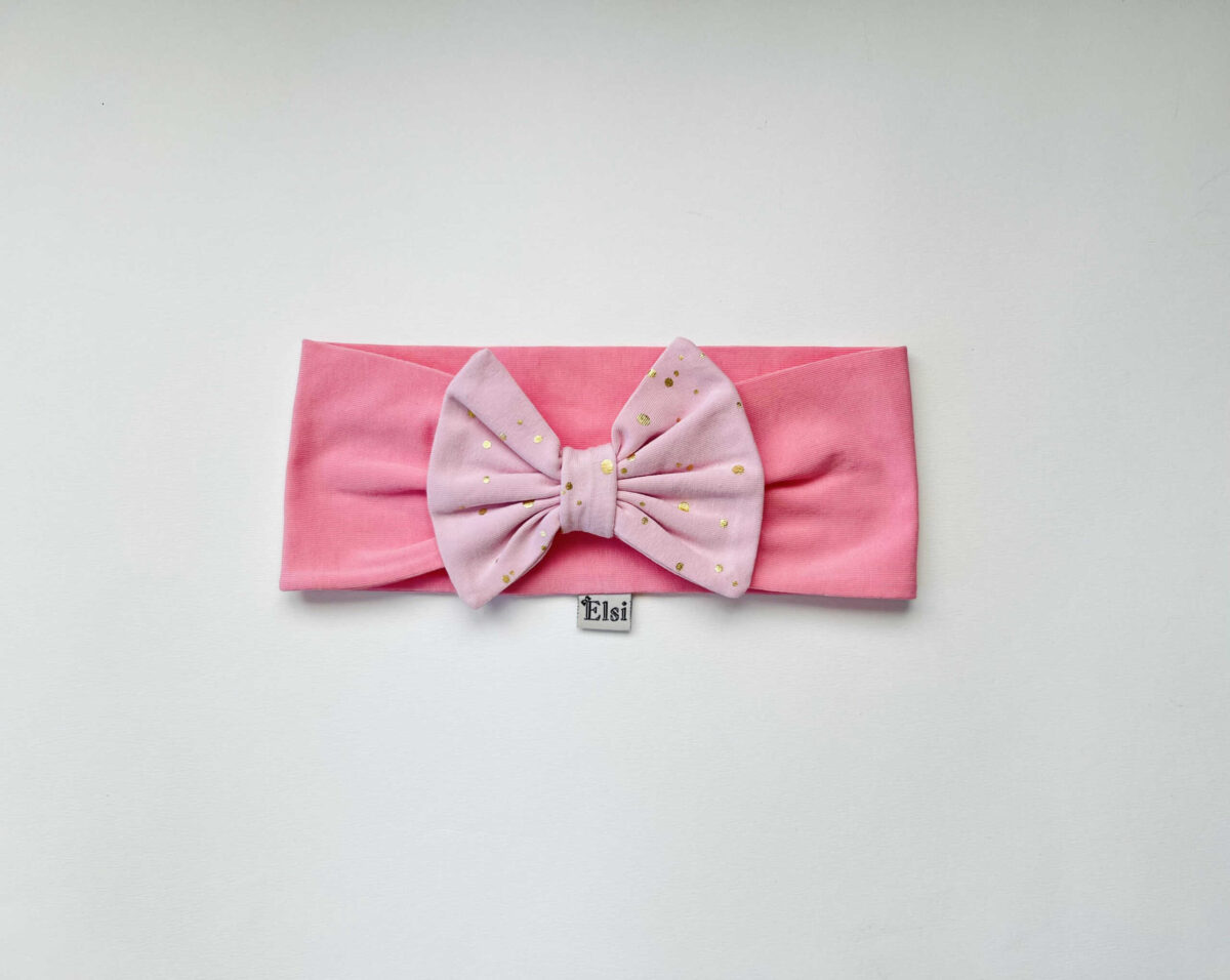 Roosa peapael roosal kuldsed täpid