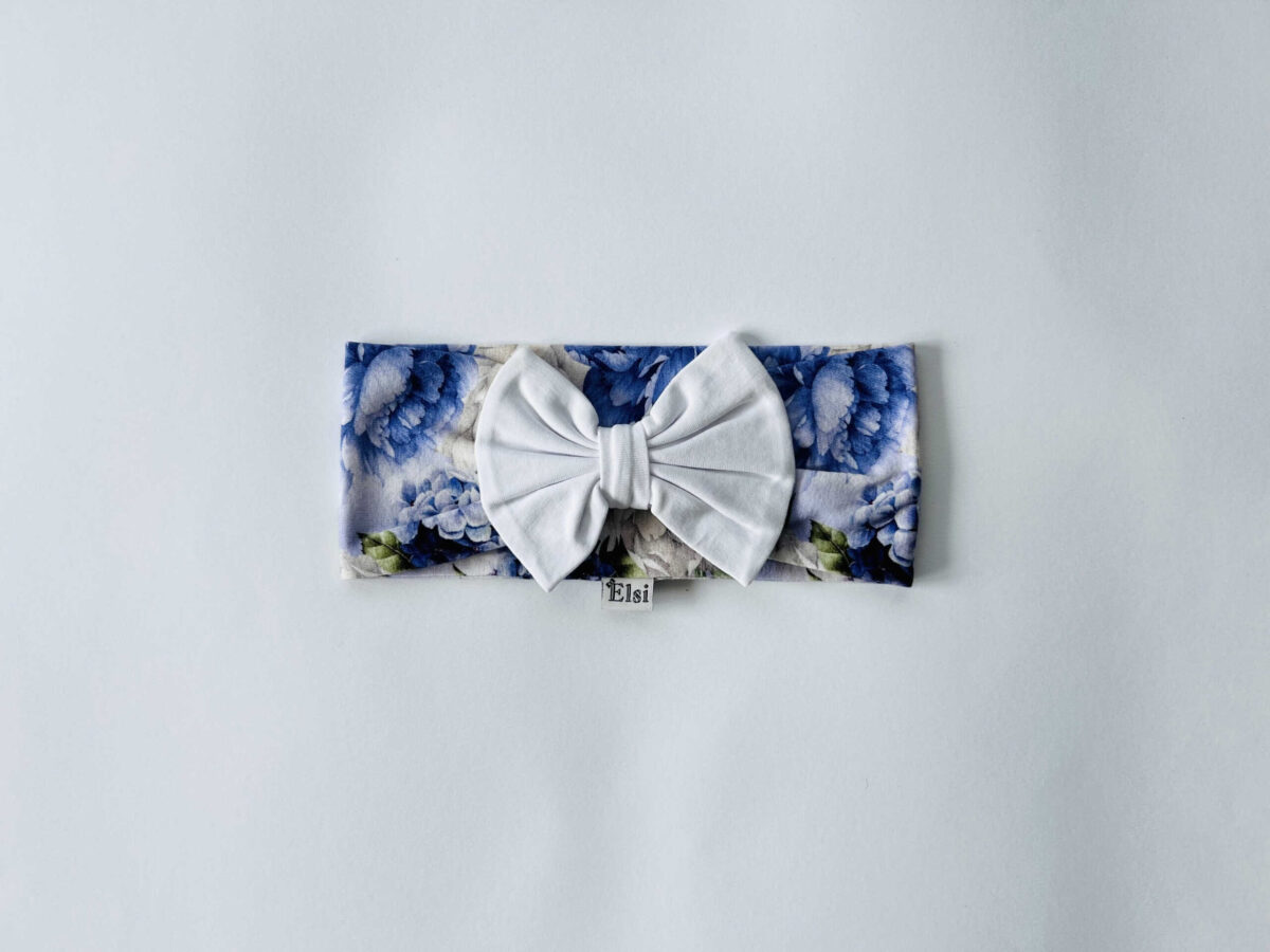 IMG_0123 Sirelililla peapael valge lipsuga