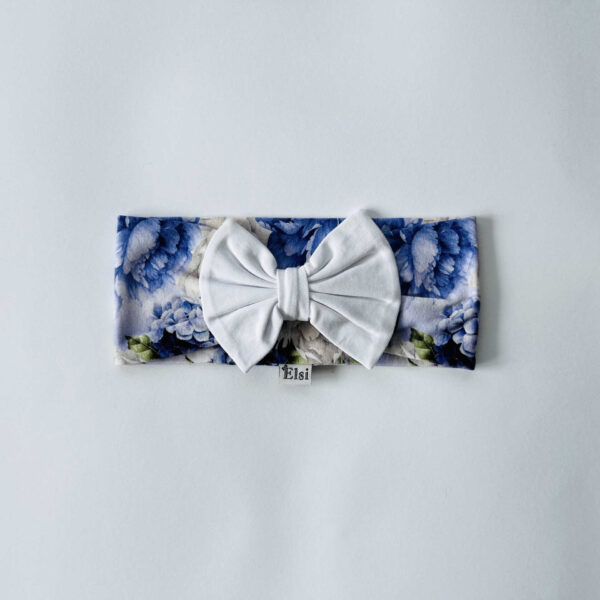 IMG_0123 Sirelililla peapael valge lipsuga