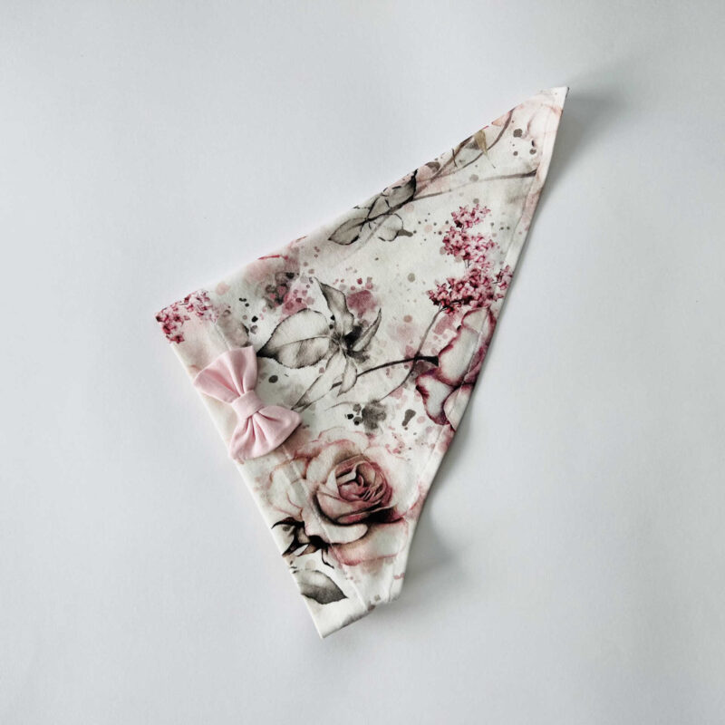 Pearätt roosid lipsuga