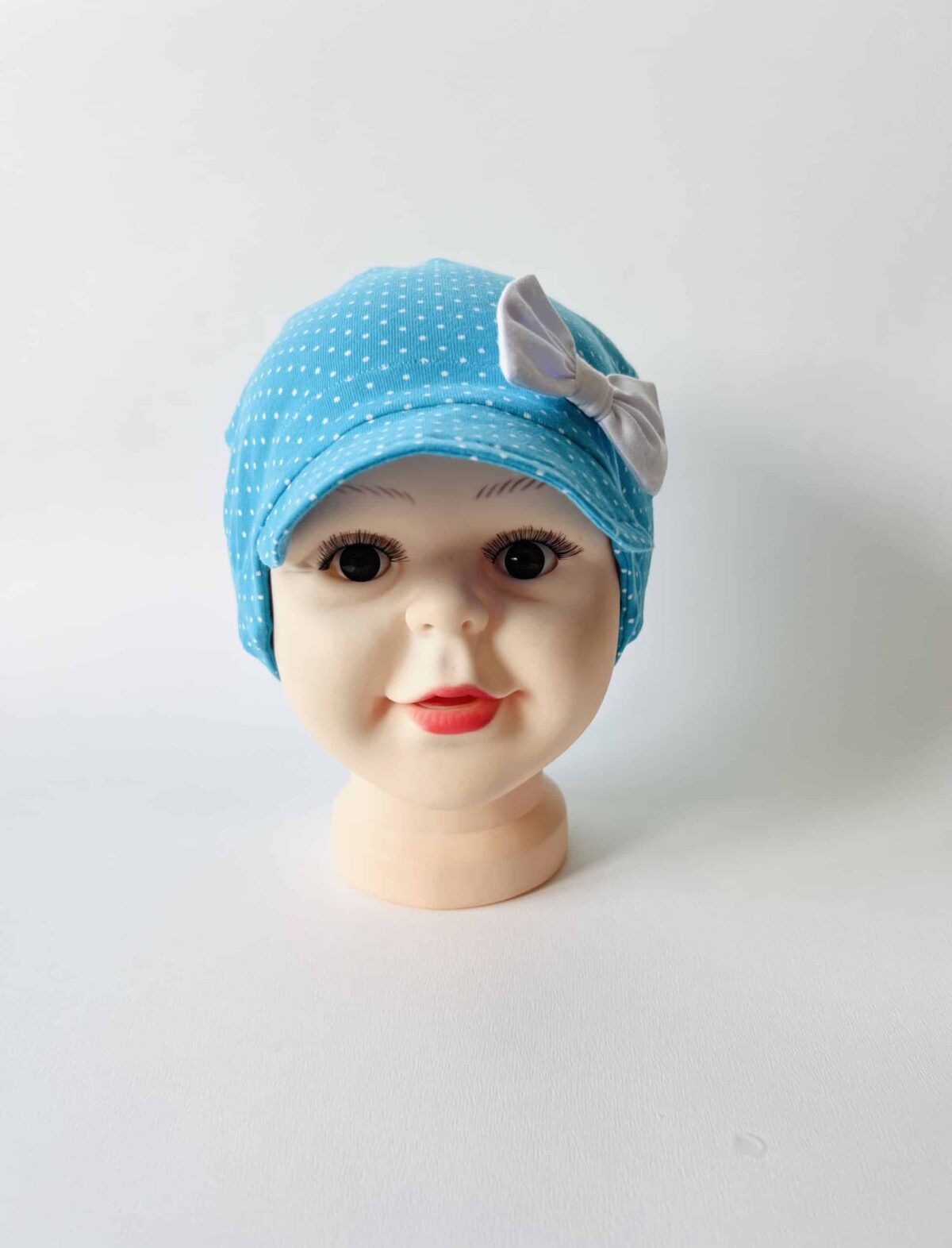 IMG_0294 Helesinisel täpid nokaga