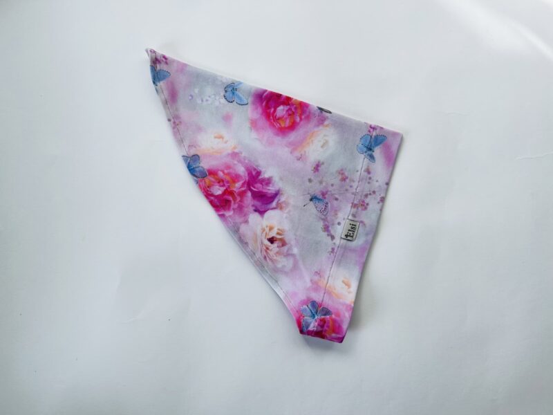 Pearätt roosid ja liblikad