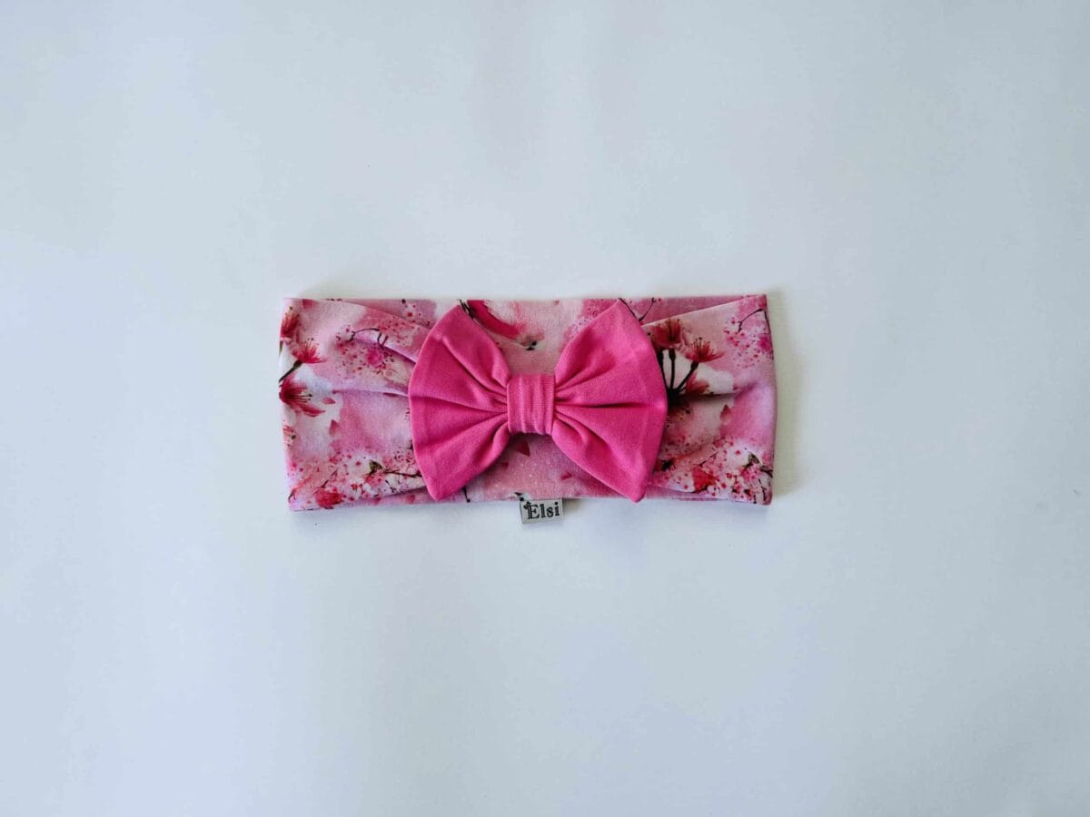 IMG_1586 Papagoidega peapael roosa lipsuga