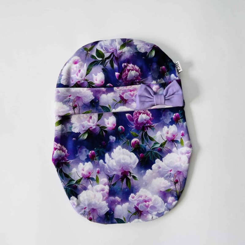 Lillad pojengid lipsuga