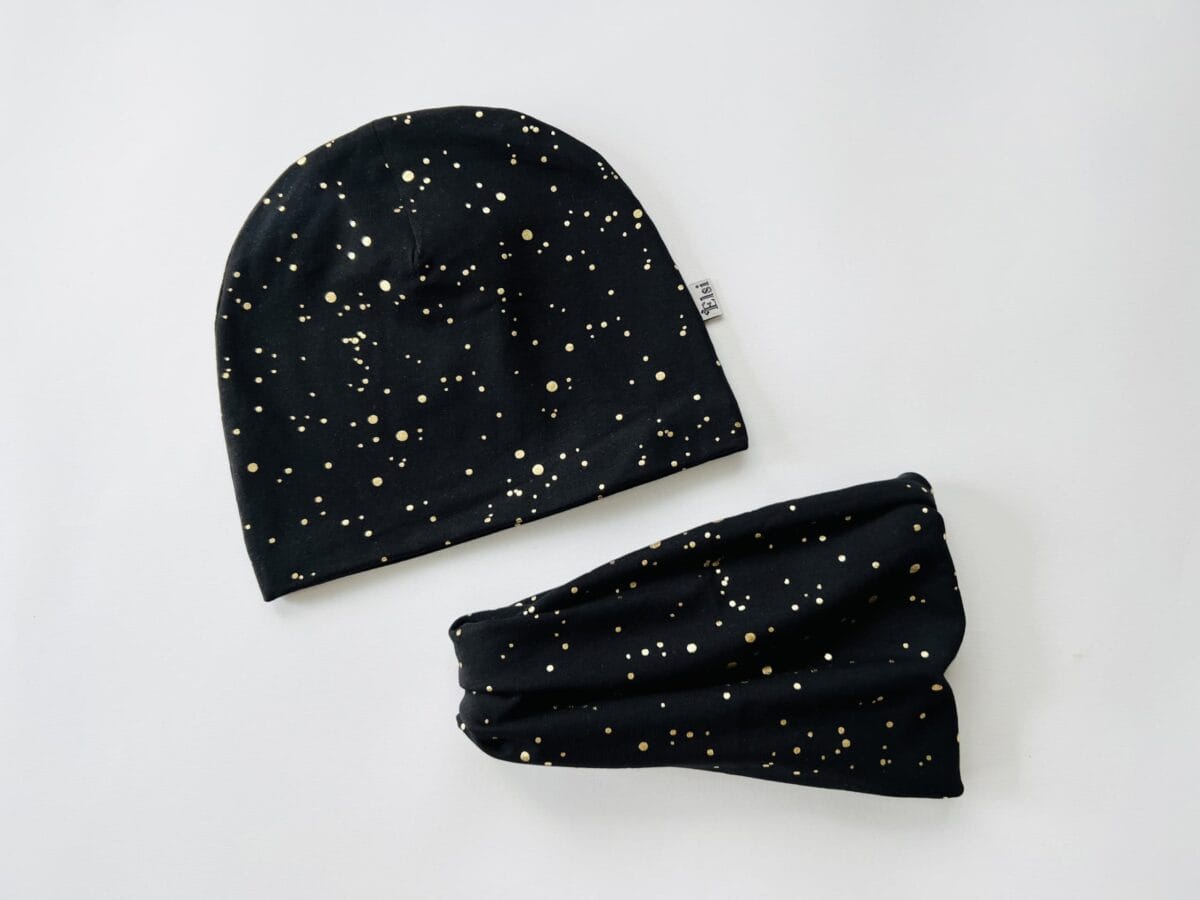 IMG_4453 Mustal kuldsed täpid