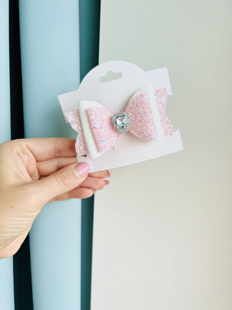 Kroko-klamber hõbedase südamega