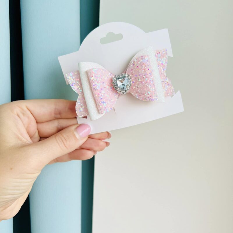 Kroko-klamber hõbedase südamega