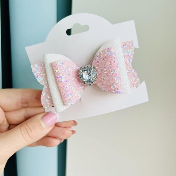 Kroko-klamber hõbedase südamega