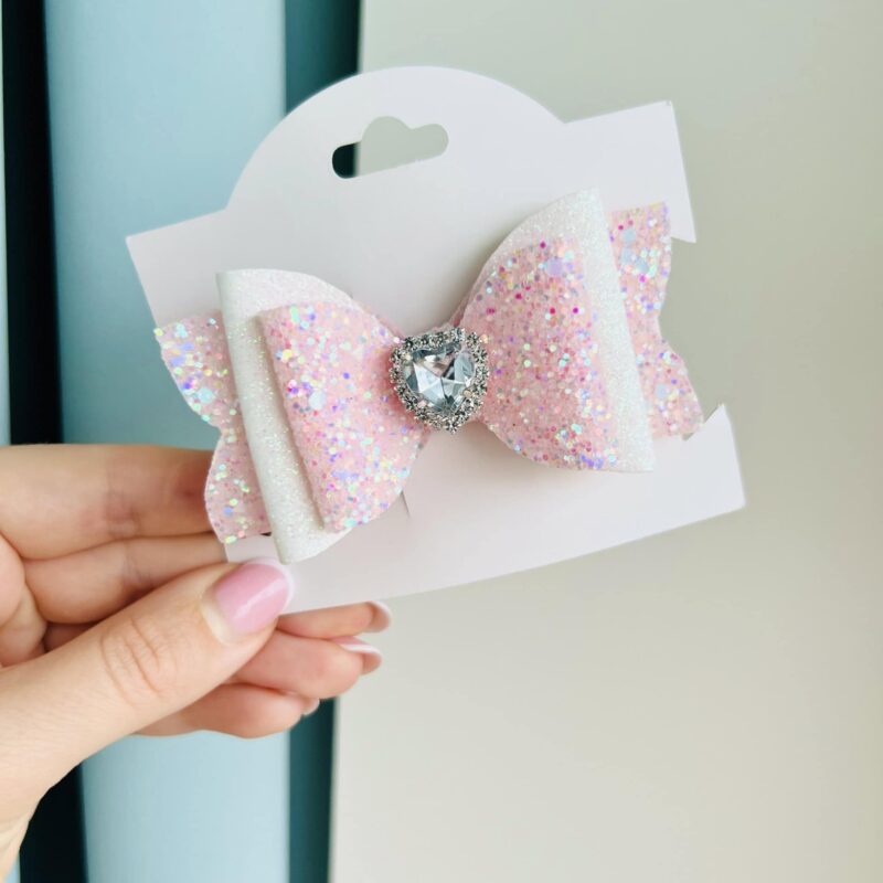 Kroko-klamber hõbedase südamega