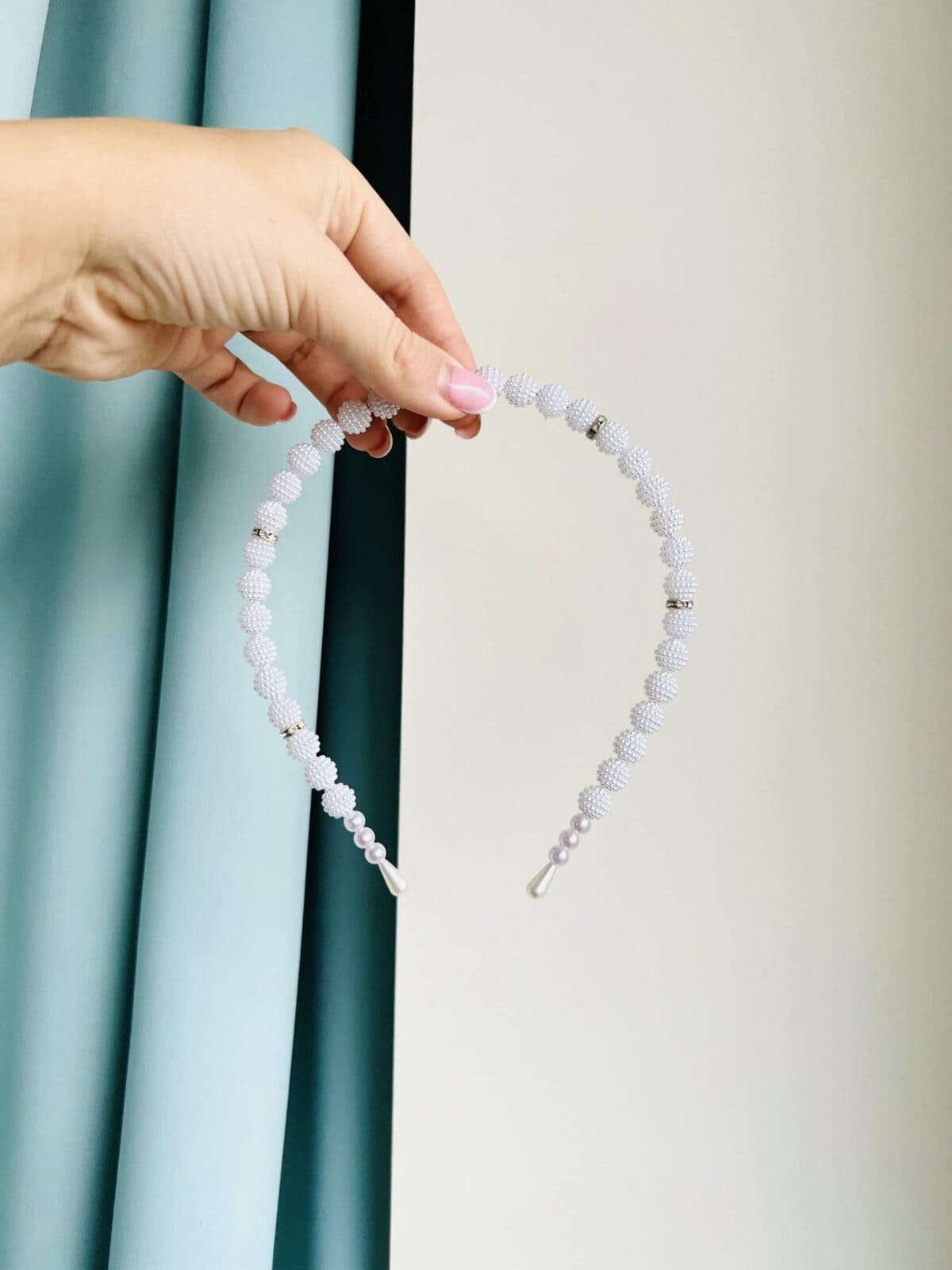 Pärlitega peavõru valge