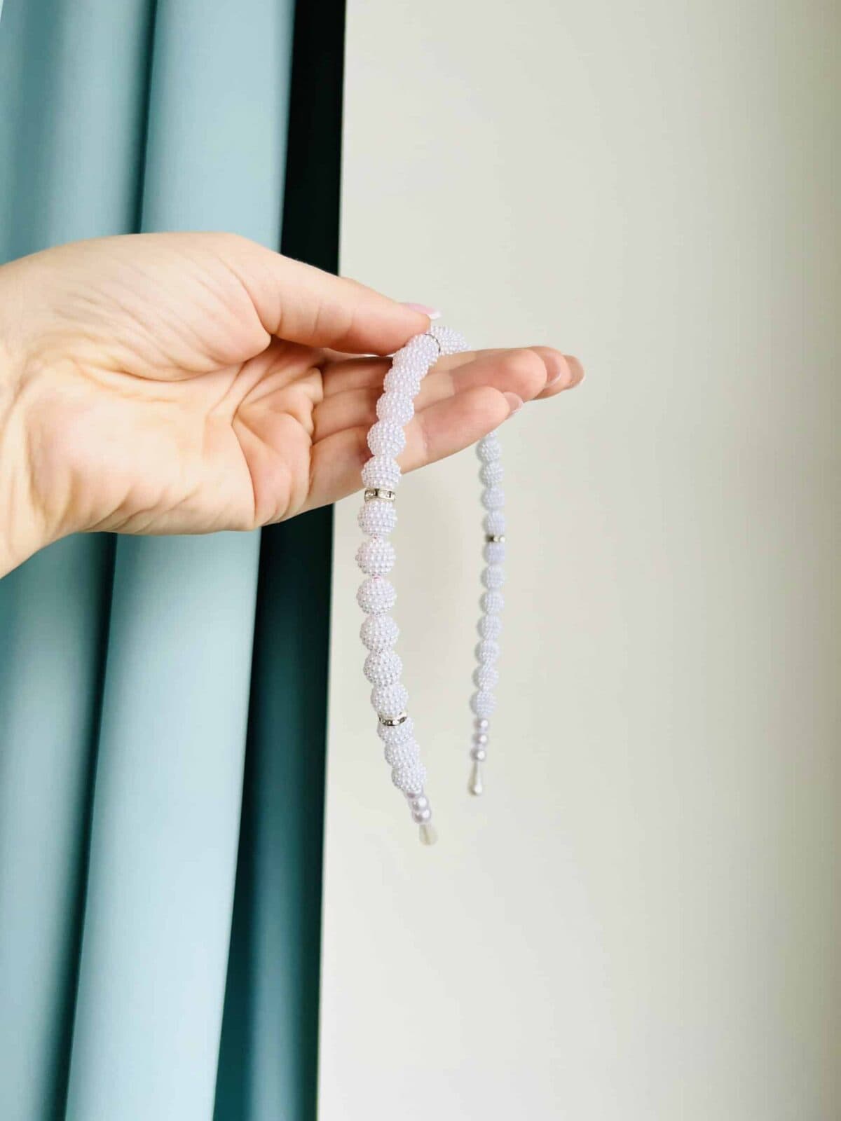 Pärlitega peavõru valge