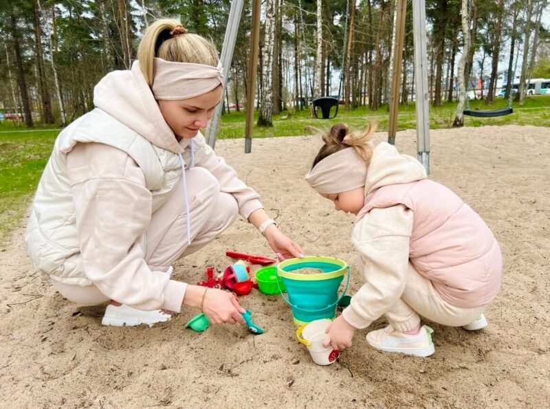 Beež peapael naistele Eest keeruga peapael tüdrukule