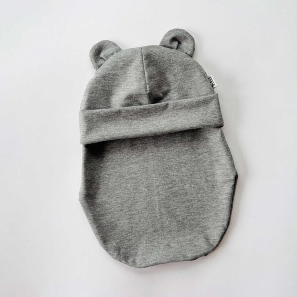 Meleeritud hall kõrvadega