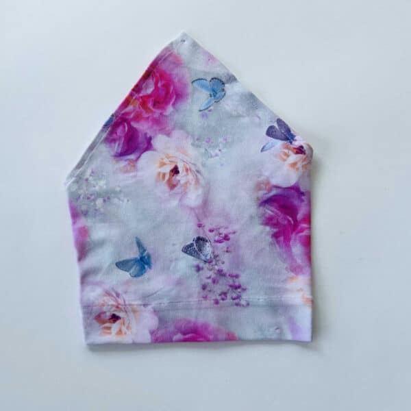 Pearätt liblikad ja roosid