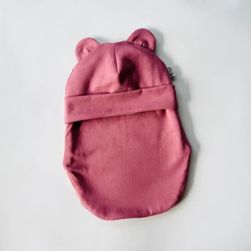 Tume vanaroosa kõrvadega