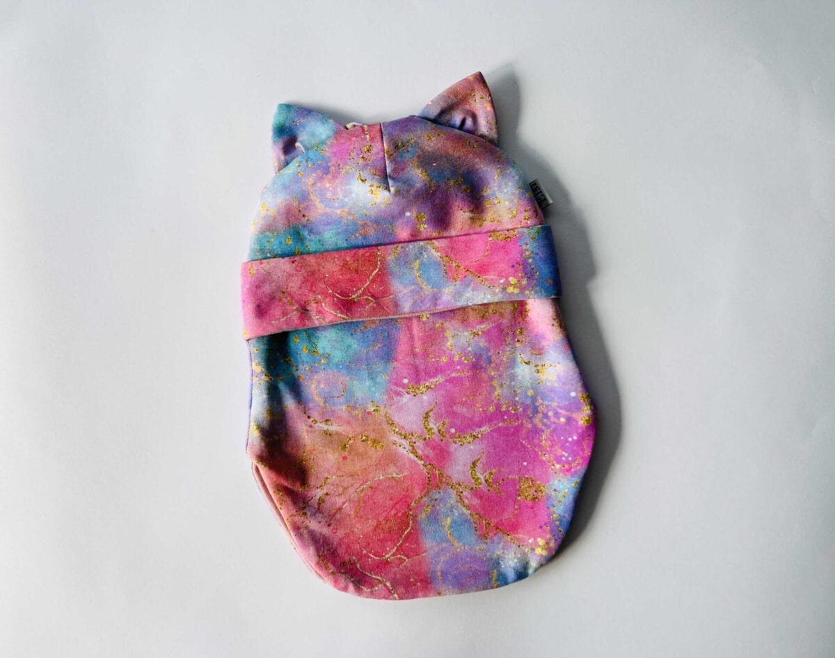 Roosad maalingud kõrvadega