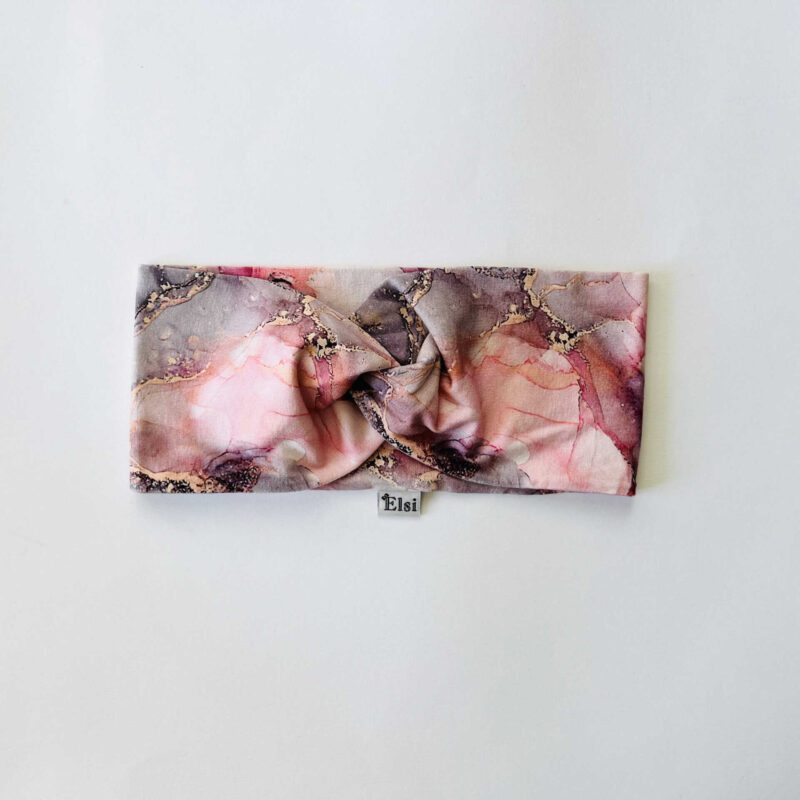 Roosakas-hall marmor