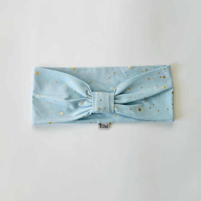 Helesinisel kuldsed täpid2