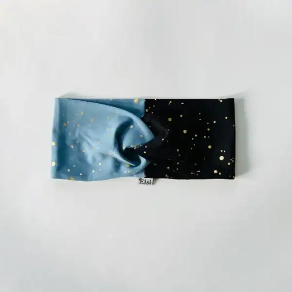 Sinakas-must kuldsete täppidega