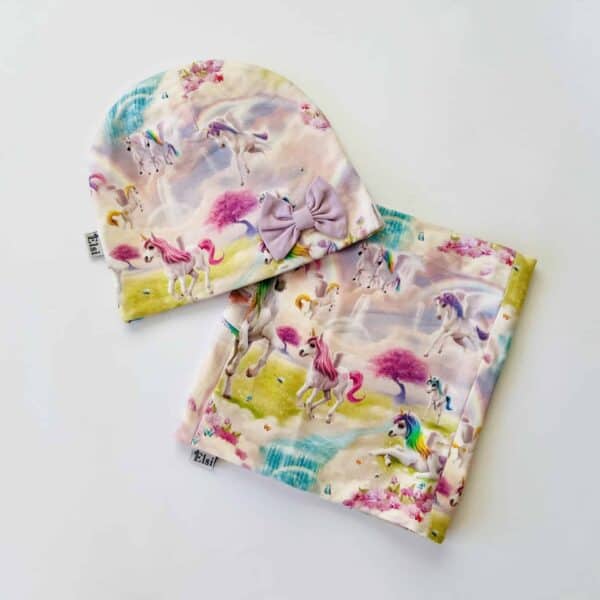 Ükssarvikud lipsuga