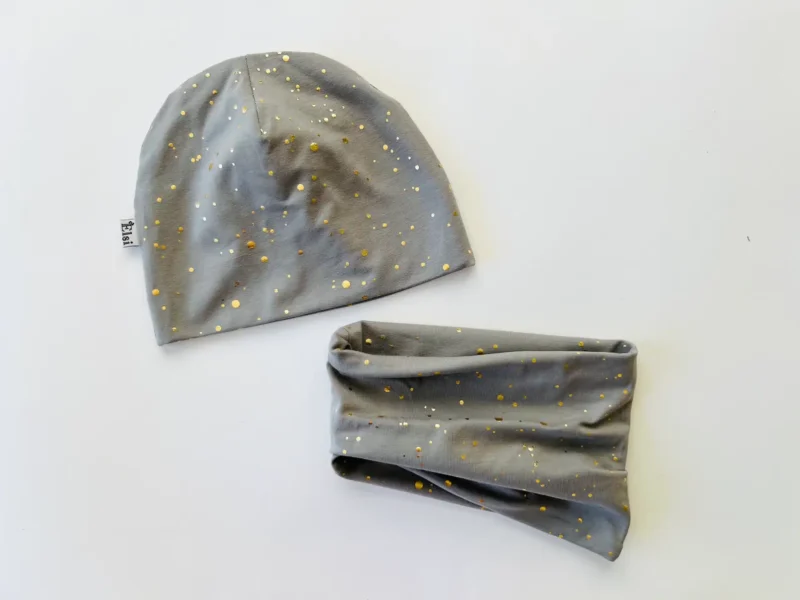 Hallil kuldsed täpid