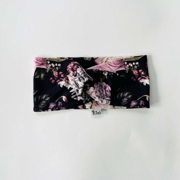 IMG_2948 Lilled mustal