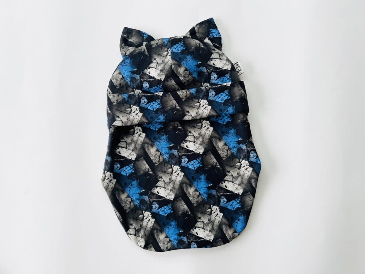 Sini-must-valge kõrvadega