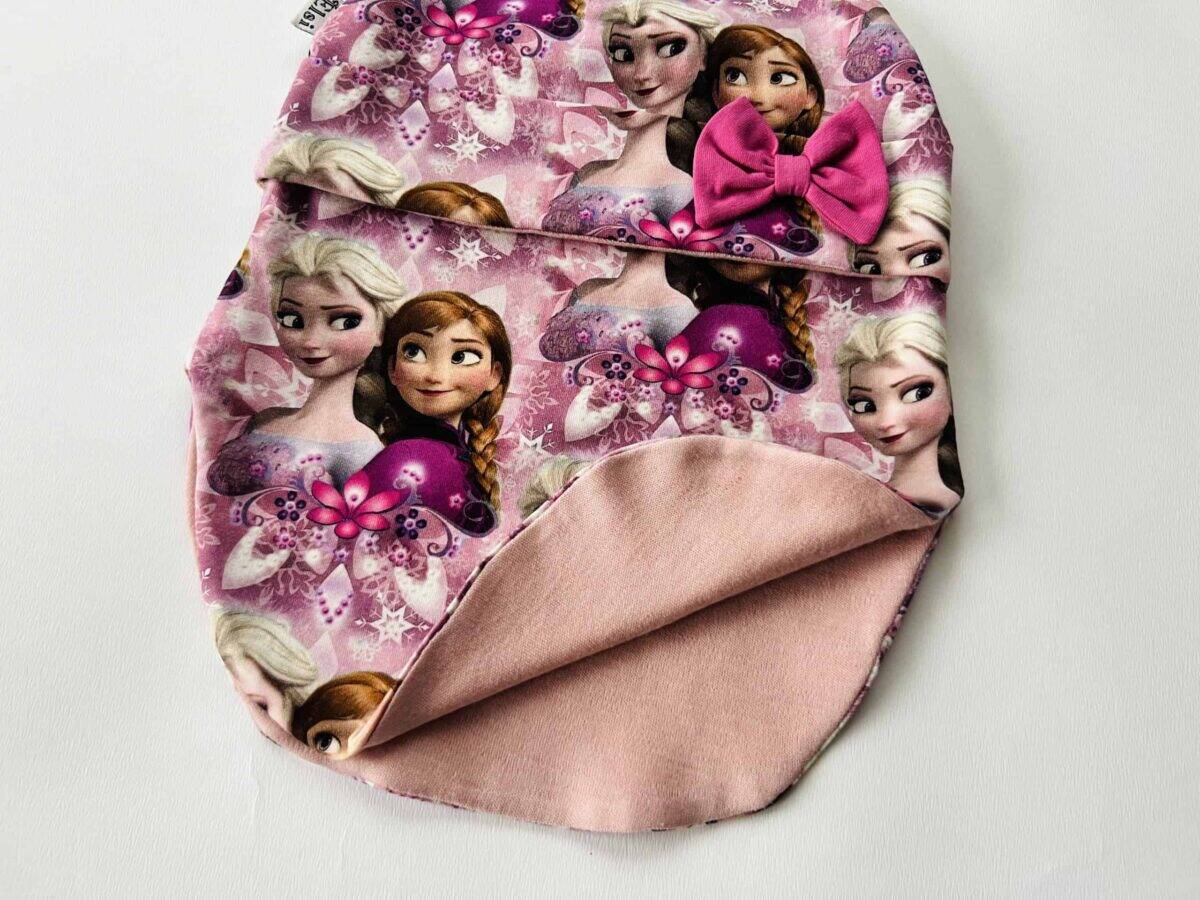 Elsa ja Anna (lipsuga)