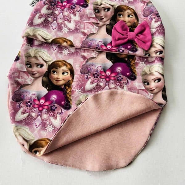 Elsa ja Anna (lipsuga)