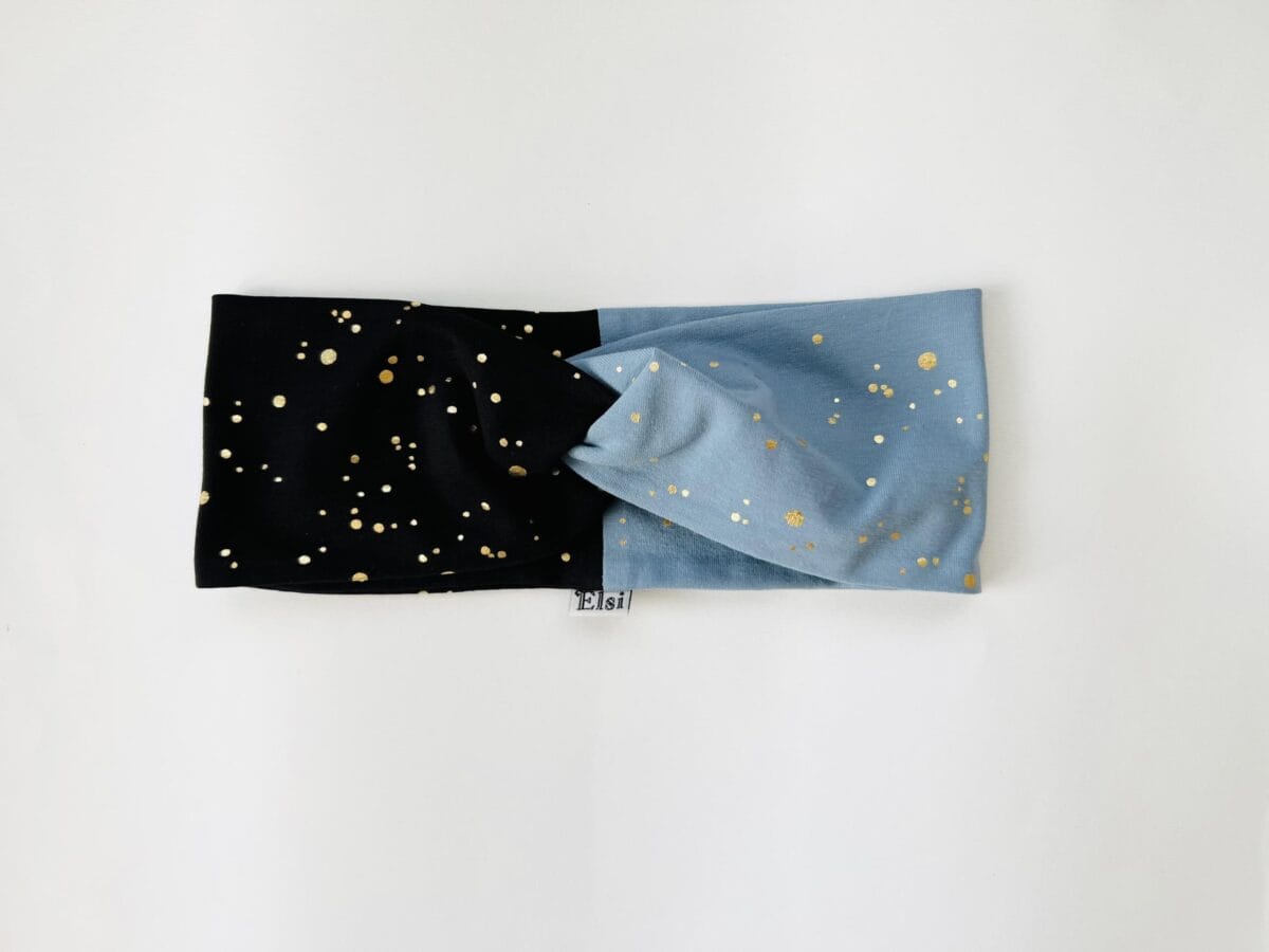 IMG_9705 Must-helesinine kuldsete täppidega