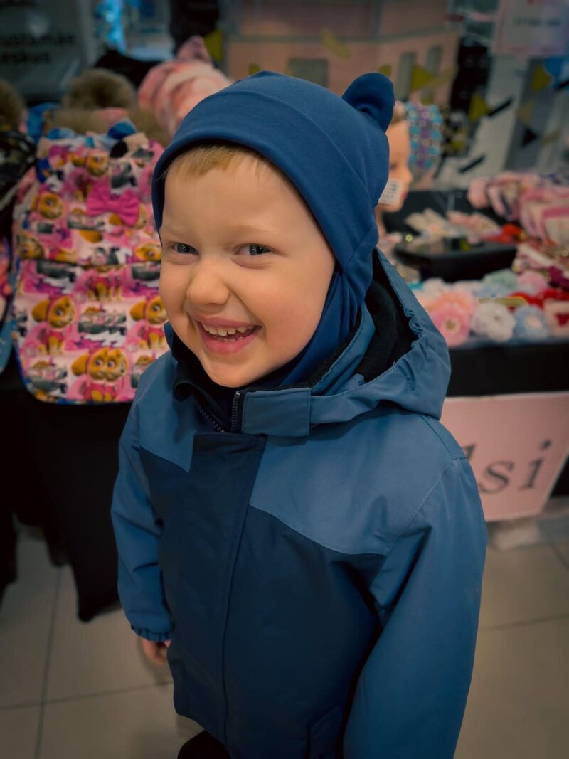 613757B8-A995-4C08-B40A-85598F244707 (1) Navy sinine kõrvadega