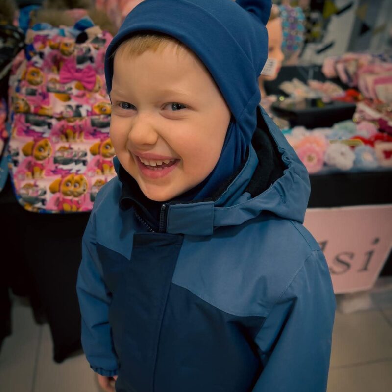 613757B8-A995-4C08-B40A-85598F244707 (1) Navy sinine kõrvadega