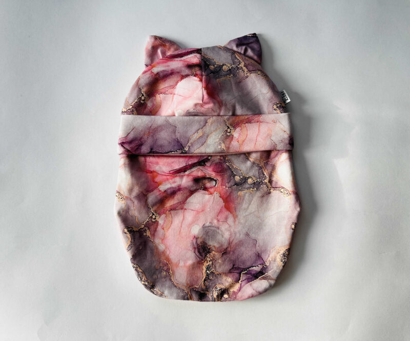 Hallikas-roosad maalingud kõrvadega