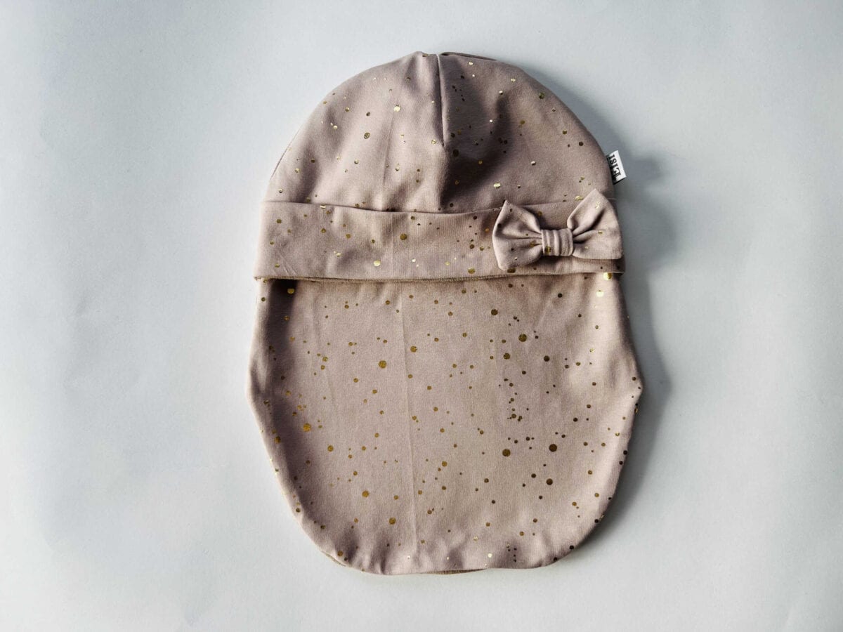 IMG_5607 (1) Beežil kuldsed täpid lipsuga