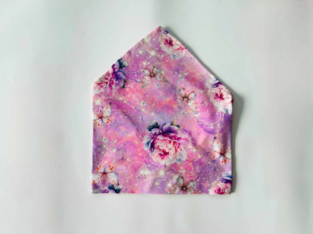 0C743B39-5DB2-45B6-A055-726F04161727 Pearätt liblikad ja pojengid