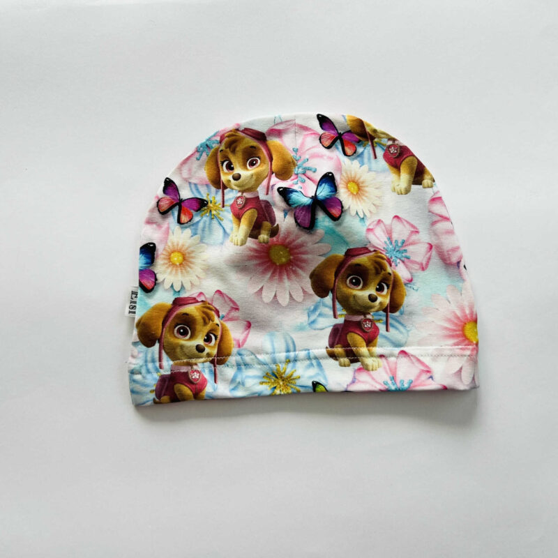 Sky lillede ja liblikatega