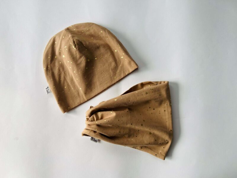 D988DDCF-8A4E-4FB9-A871-53B6FDDDC0BD Sinep kuldsete täppidega