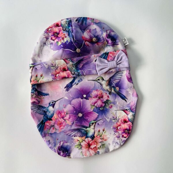 Koolibrid lillal lipsuga